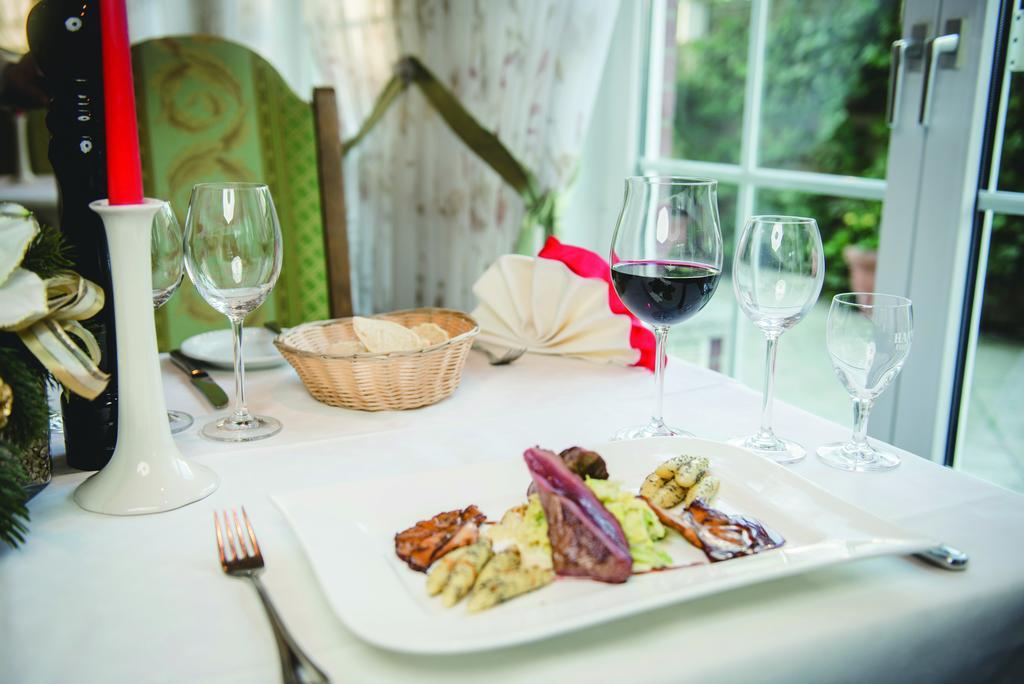 Hotel & Restaurant Zum Vater Rhein Monheim am Rhein 외부 사진